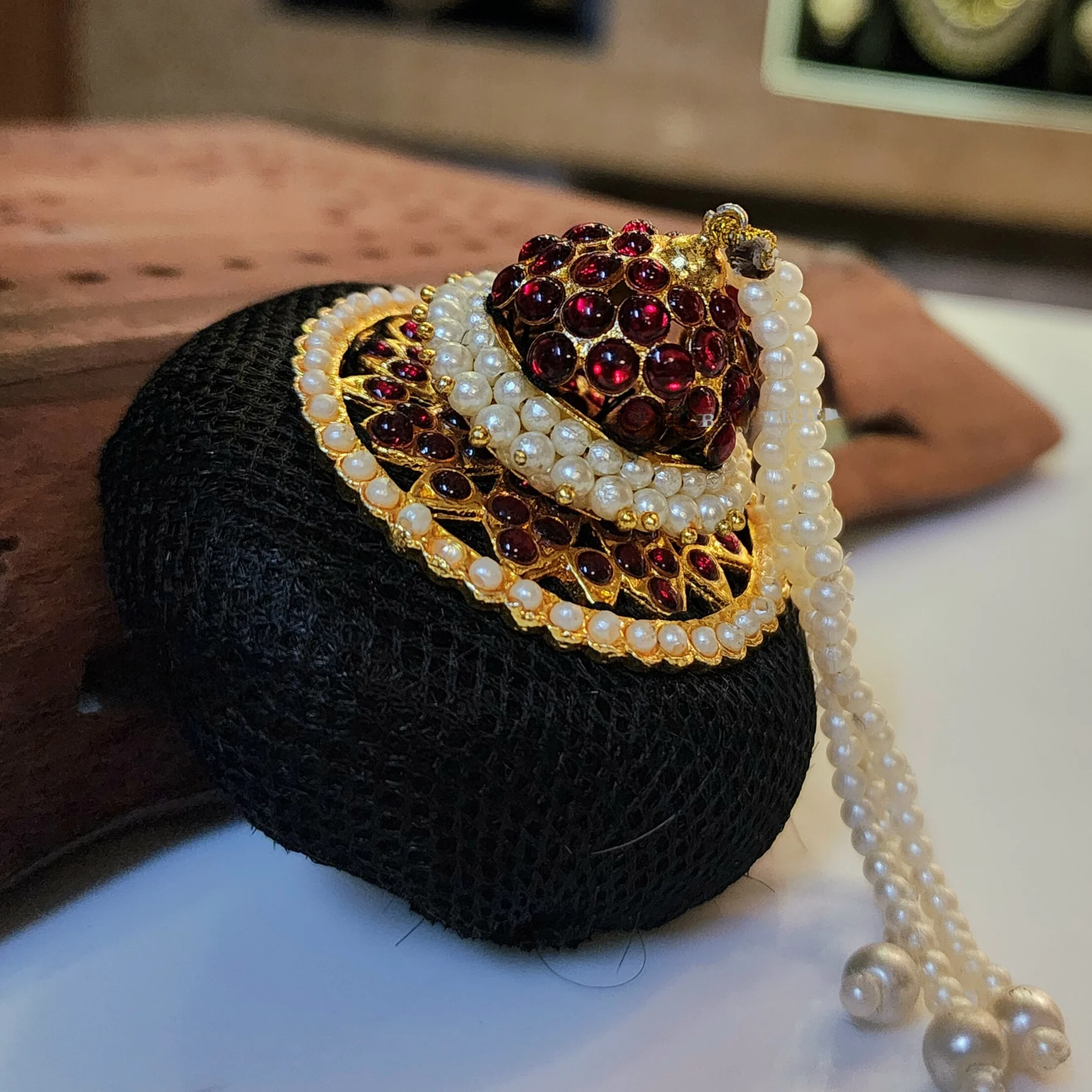 Andai Kondai (Pearl Hangings )