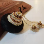 Andal Kondai (white and red stoned combination)