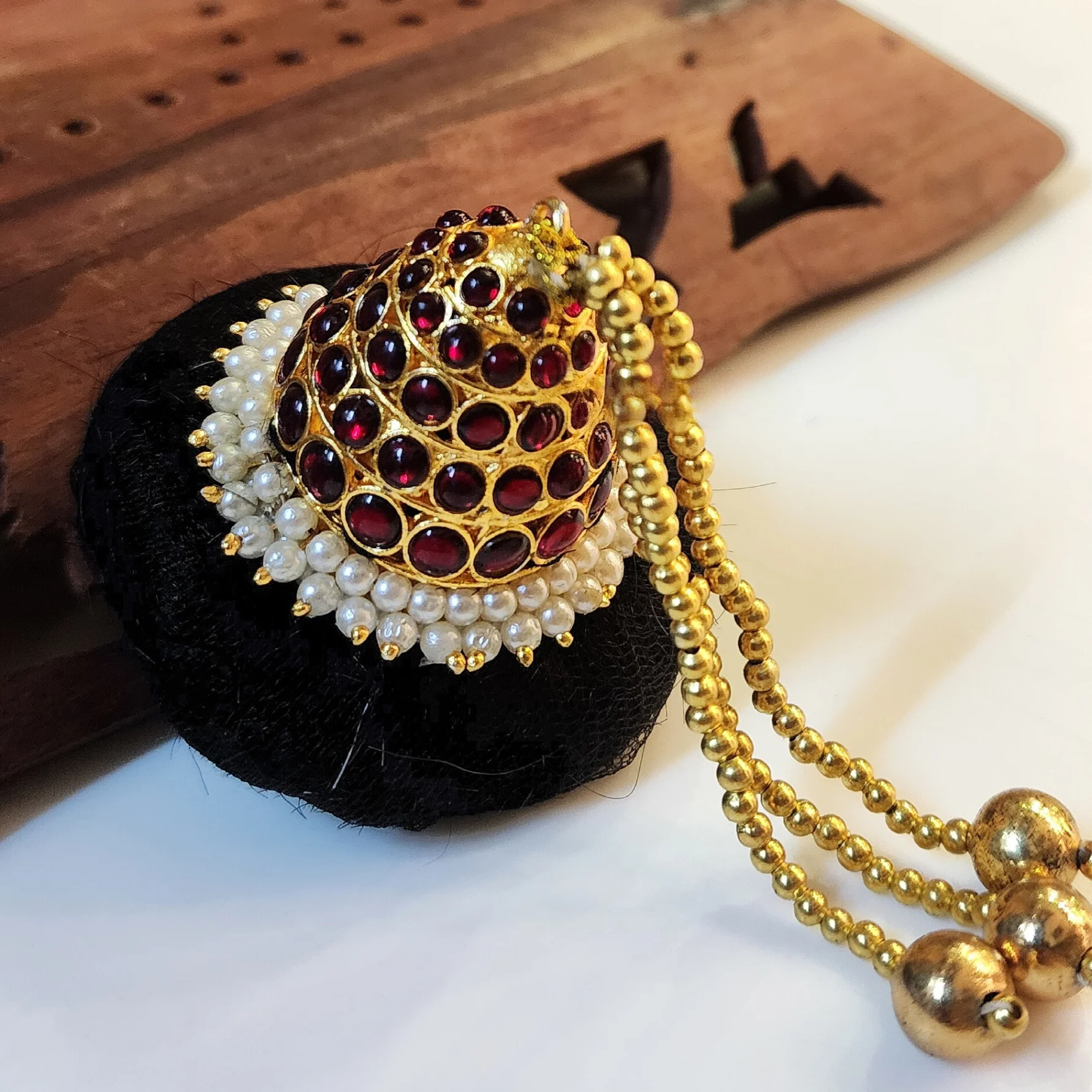 Full Red Stoned Andal Kondai